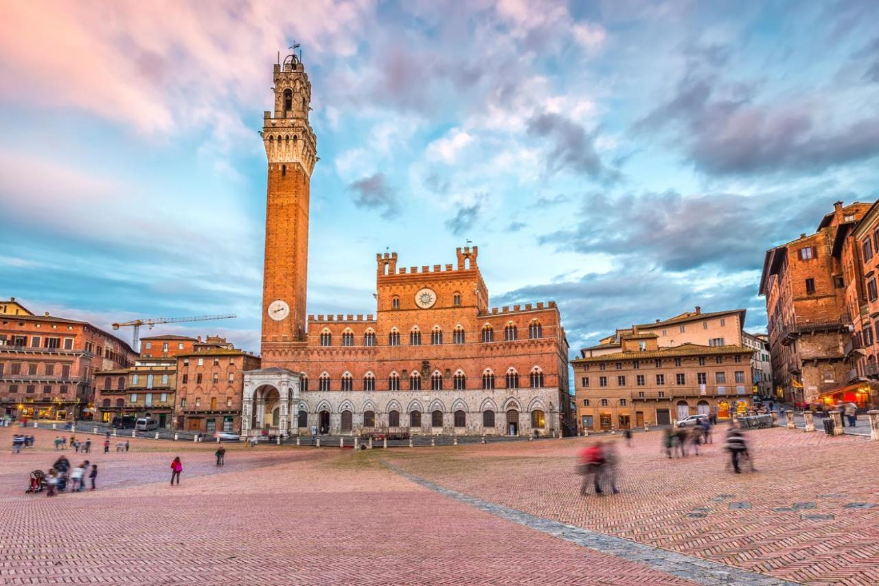 Sisters' Home - Appartamento Nel Centro Storico Con Terrazzo, Aria Condizionata E Vasca Da Bagno Siena Exterior photo