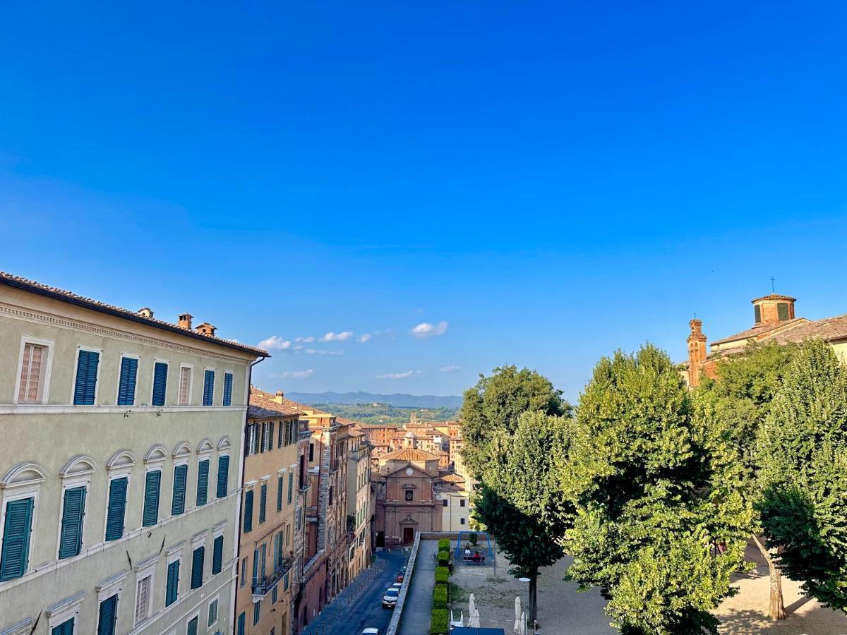 Sisters' Home - Appartamento Nel Centro Storico Con Terrazzo, Aria Condizionata E Vasca Da Bagno Siena Exterior photo